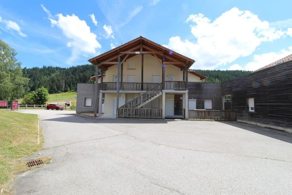 Le Petit Bonhomme De Neige Apartment Gerardmer Exterior photo